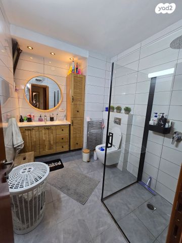 דירה, אליהו בית צורי 3, ארמון הנציב, תלפיות מזרח, ירושלים