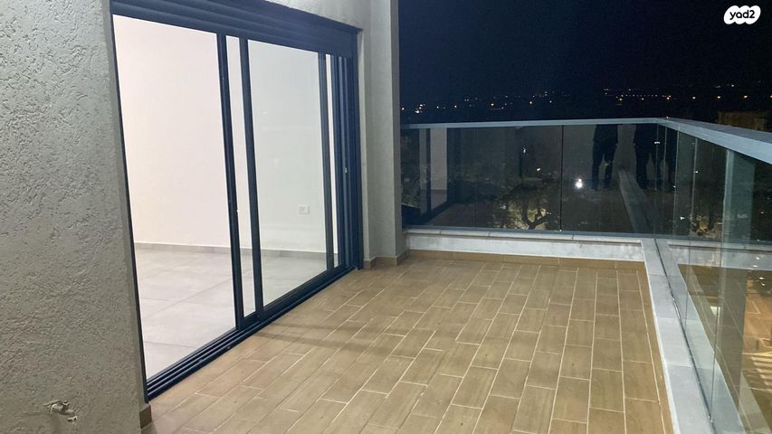 גג/ פנטהאוז, שדרות אליהו 34, שאר העיר, מזכרת בתיה