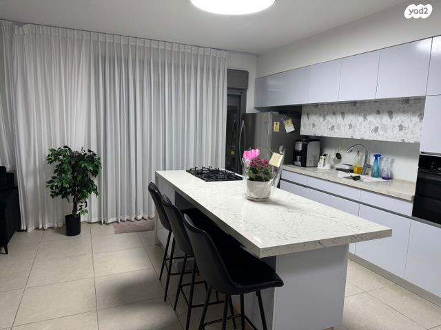 דירה, שדרות קק"ל 7, המחנה הצבאי, קרית מלאכי