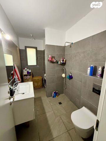 בית פרטי/ קוטג', משעול עלי הכהן 21, הרקפות, ראש העין