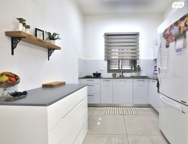 דירה, שדרות הרצל 31, קרית ים  א', קרית ים