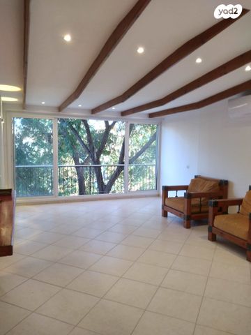 אבא אחימאיר 105