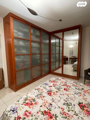 דירה, יגאל אלון 9, גני אילן, קרית אונו