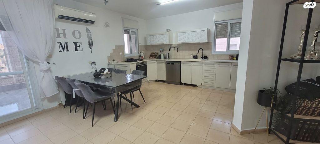 דירה, מזל אריה 16, פסגת זאב, ירושלים