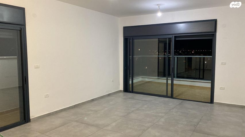 גג/ פנטהאוז, שדרות אליהו 34, שאר העיר, מזכרת בתיה