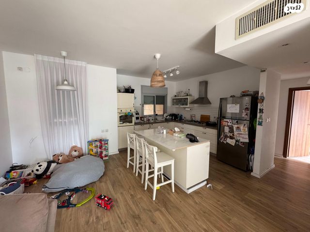 דירה, אפרים קישון 26, חתני פרס ישראל, באר יעקב