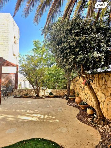 דירת גן, מצפה נבו 81, מצפה נבו, מעלה אדומים