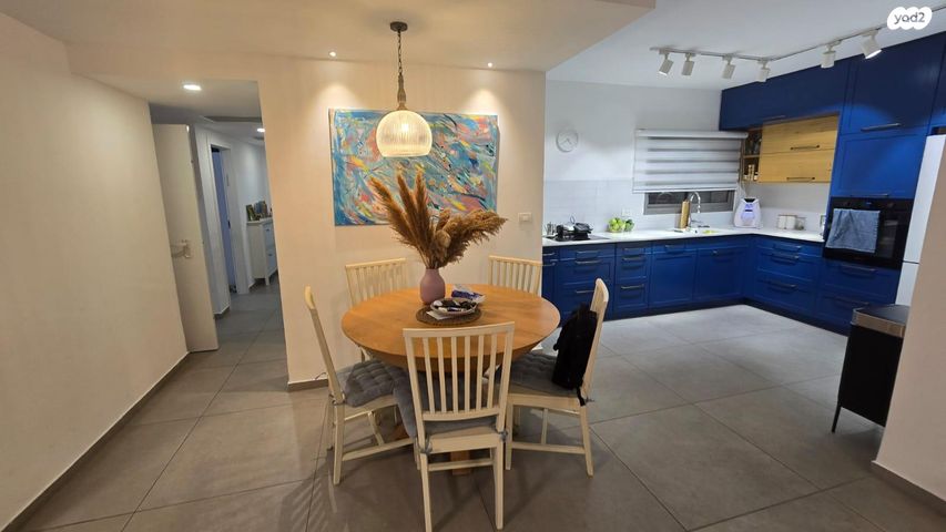 דירה, שדרות מנחם בגין 39, גבעת אולגה, חדרה