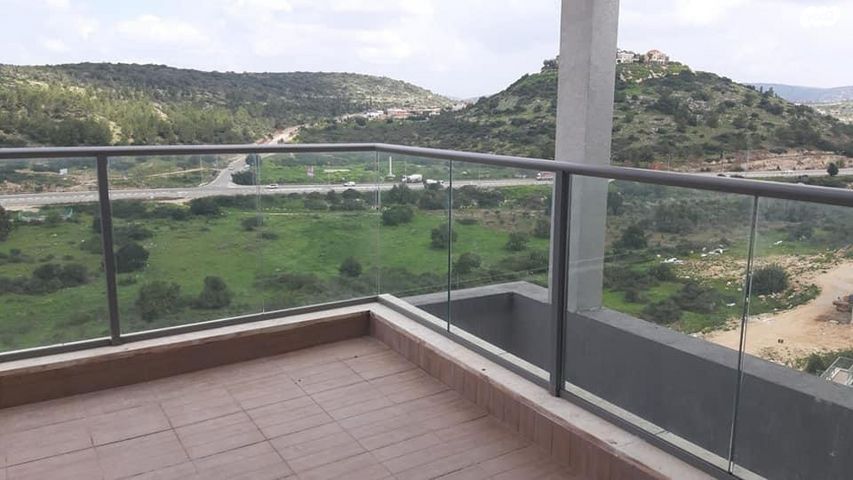 גג/ פנטהאוז, שוהם 40, אבני חן, חריש