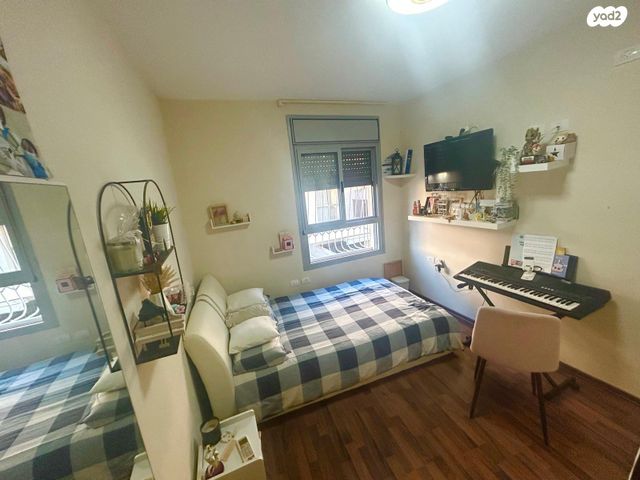 גג/ פנטהאוז, ארז 9, סחלבים, שוהם