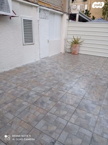 דירת גן, ז'בוטינסקי 12, צור שלום, קרית ביאליק