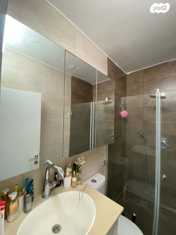 יחידת דיור, שדרות הנשיא וייצמן 18, מרכז העיר, חדרה