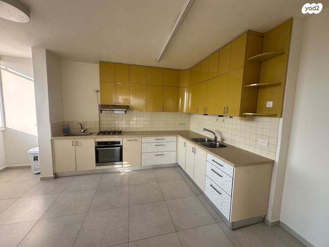 דירה, שרה אהרונסון 12, אזור הבילויים, רמת גן