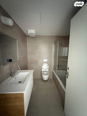 דירה, שדרות ירושלים 129, מכללת תל אביב יפו, דקר, תל אביב יפו