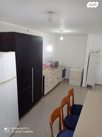 ז'בוטינסקי 12