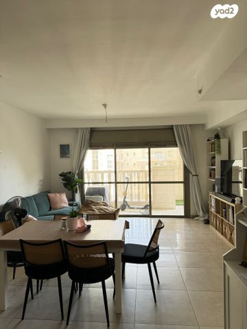 דירה, שדרות הנשיא השישי 16, קרית הלאום, ירושלים