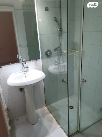 דירה, פרופס 9, נווה רם, שיכון מזרחי, רמת גן