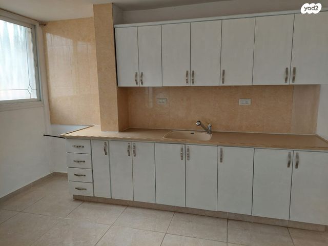 דירת גן, מעלה חוני המעגל 27, שאר העיר, חצור הגלילית