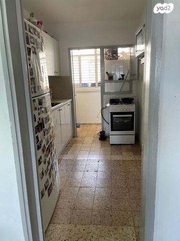 דירה, הרב עוזיאל 4, רמב"ם, חדרה