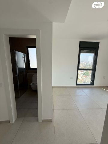 דירה, שדרות ירושלים 129, מכללת תל אביב יפו, דקר, תל אביב יפו