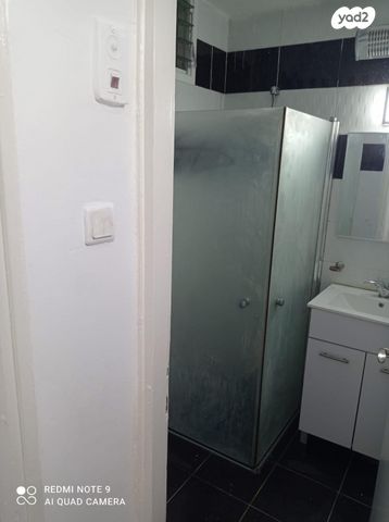 דירת גן, ז'בוטינסקי 12, צור שלום, קרית ביאליק