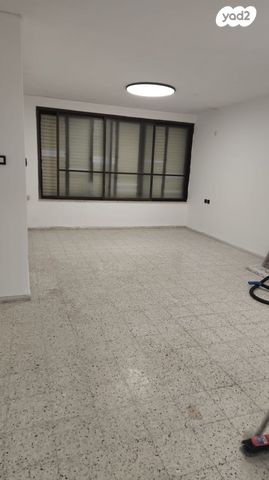 דירה, המייסדים 4, מרכז העיר, קרית אתא