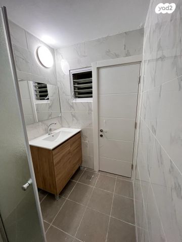 דירה, דרך משה דיין 27, התקוה, בית יעקב, נווה צה"ל, תל אביב יפו