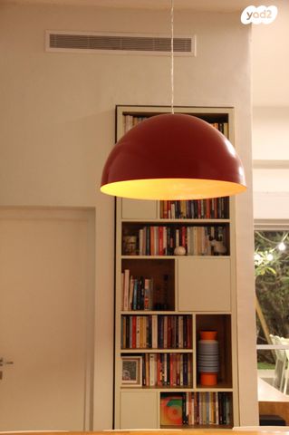 דירת גן, ז'בוטינסקי 1, ארלוזורוב, גבעתיים