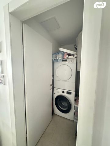 דירה, שדרות הנשיא השישי 16, קרית הלאום, ירושלים