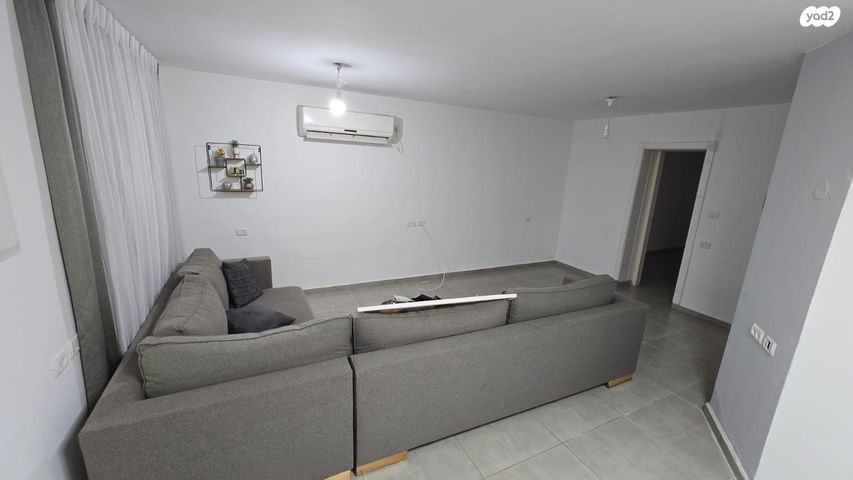 ברל כצנלסון 4