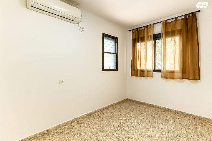 דירה, ז'בוטינסקי 3, צור שלום, קרית ביאליק