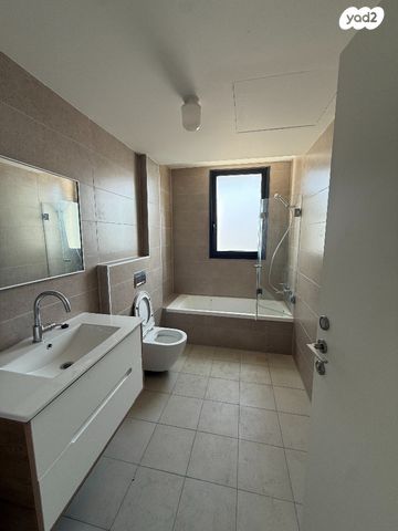 דירה, שדרות ירושלים 129, מכללת תל אביב יפו, דקר, תל אביב יפו