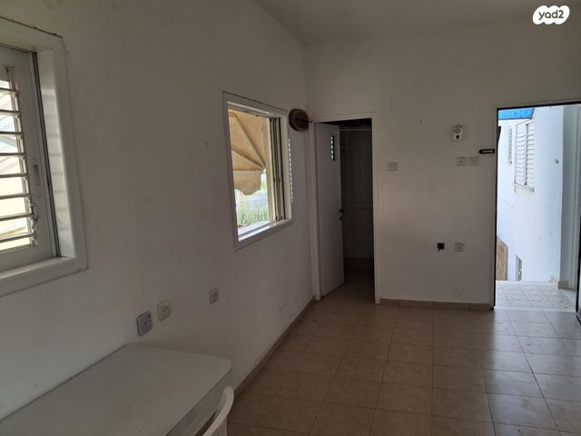 דירה, חבר 16, קרית בורוכוב, רמת גן