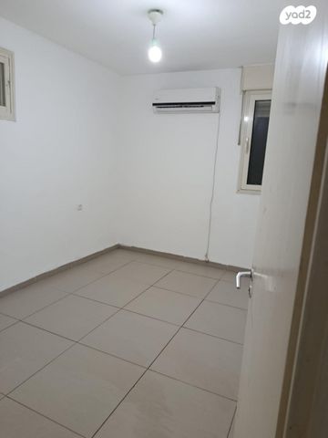 דירה, שדרות ורבורג 21, קרית חיים מערבית, חיפה