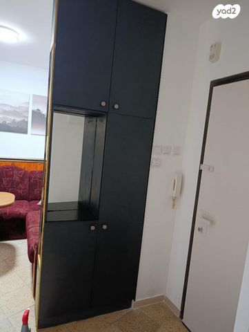 דירה, דרך הציונות 35, רובע ג', אריאל