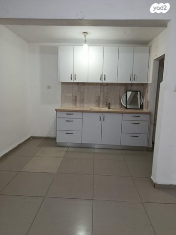 דירה, שדרות ורבורג 21, קרית חיים מערבית, חיפה