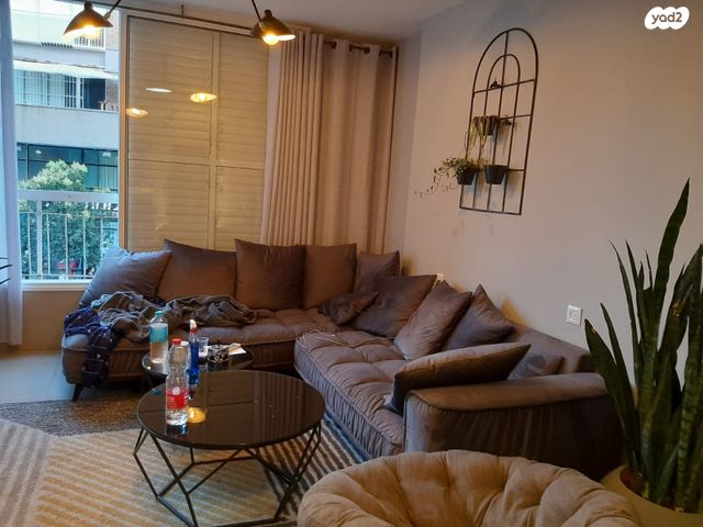 דירה, כצנלסון, ראשון לציון