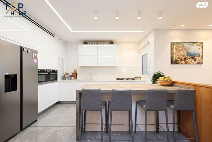 דירה, עוזי חיטמן, עיר ימים, נתניה