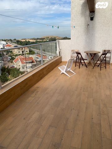 גג/ פנטהאוז, חיל השריון, נווה חוף, ראשון לציון