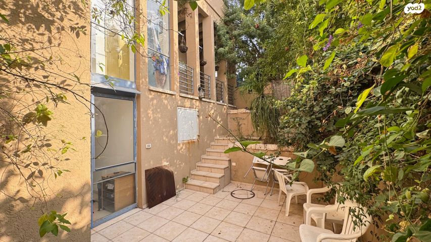 בית פרטי/ קוטג', צבי ארקין 15, גבעת העיריות, גדרה