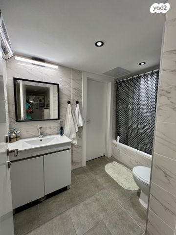 דירה, שדרות עמק האלה 65, שקמים ואגמים, אשקלון