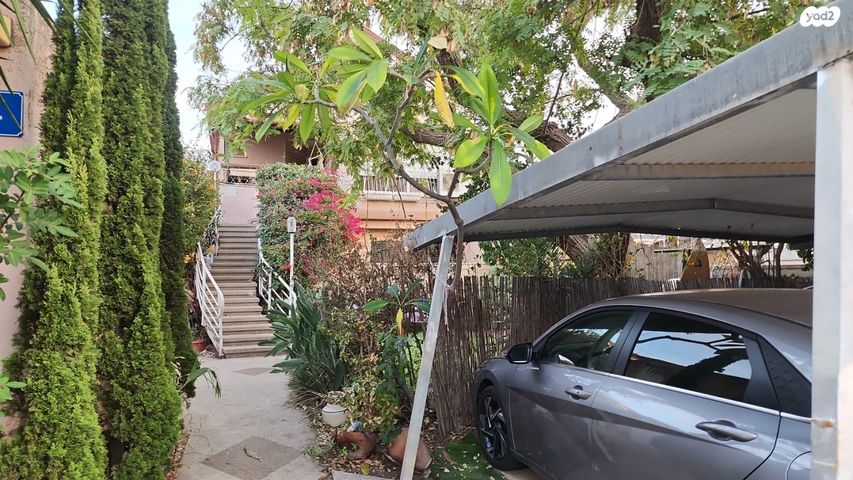 דו משפחתי, חיפה