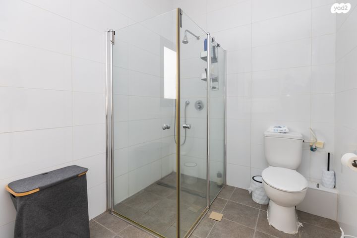 גג/ פנטהאוז, הפיקוס, שאר העיר, חצור הגלילית