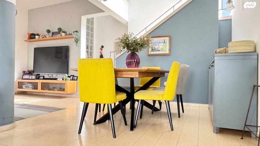 בית פרטי/ קוטג', צבי ארקין 15, גבעת העיריות, גדרה