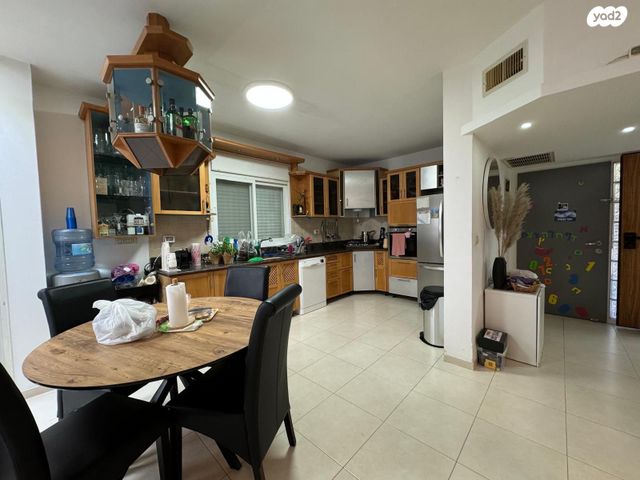 בית פרטי/ קוטג', קרית אתא