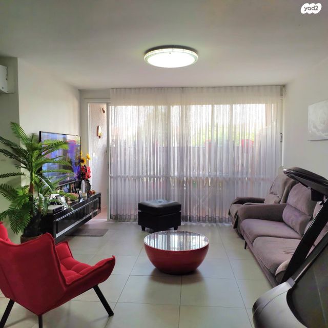 נאות הדרים (חבצלת הצעירה)