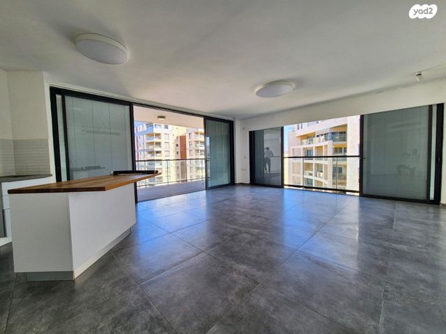 הגוש הגדול, רמת אביב החדשה, נופי ים