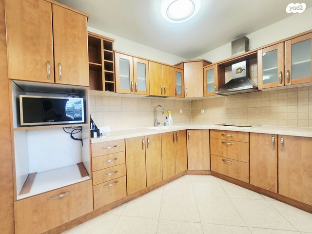 דרך משה דיין 40