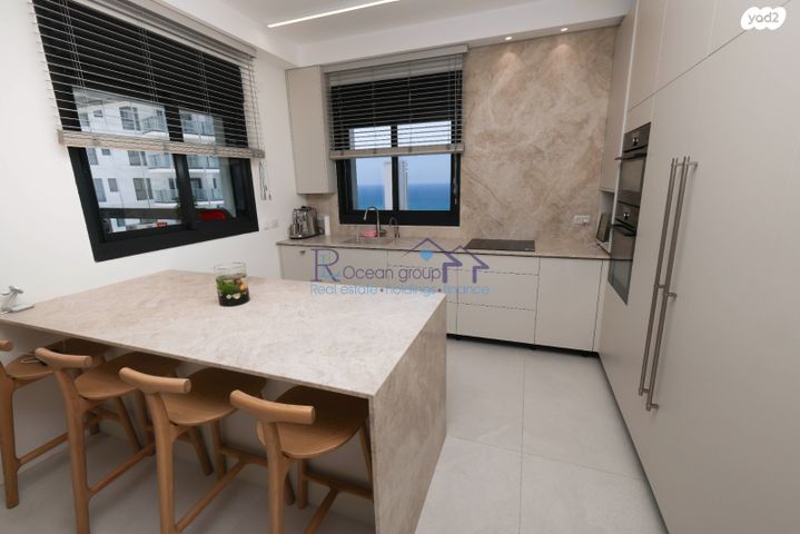 אמנון ליפקין שחק 12