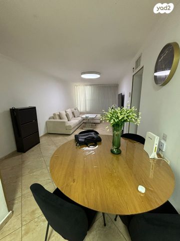 הרב רובינשטיין 